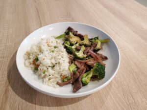Read more about the article Beef and Broccoli Stir-fry