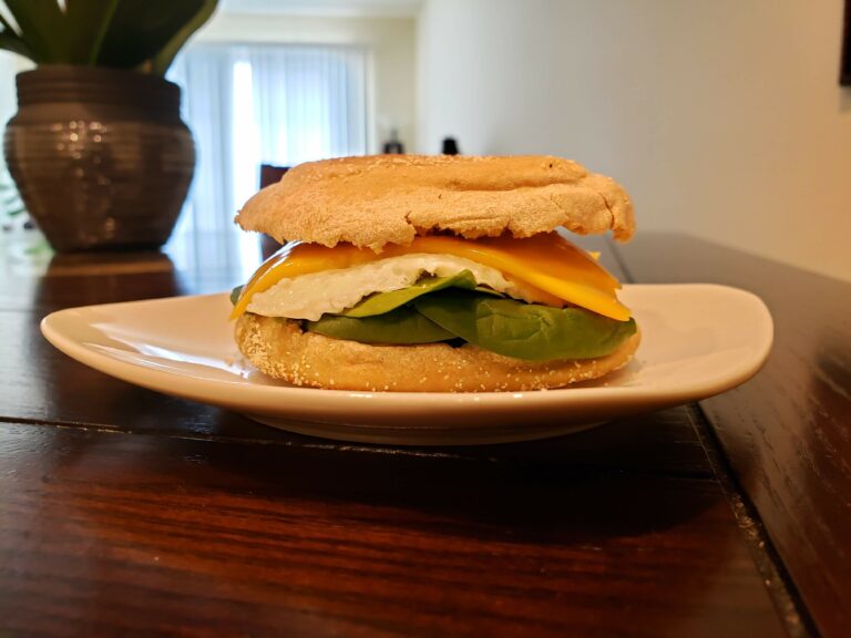 Read more about the article English Muffin with Egg White & Cheese