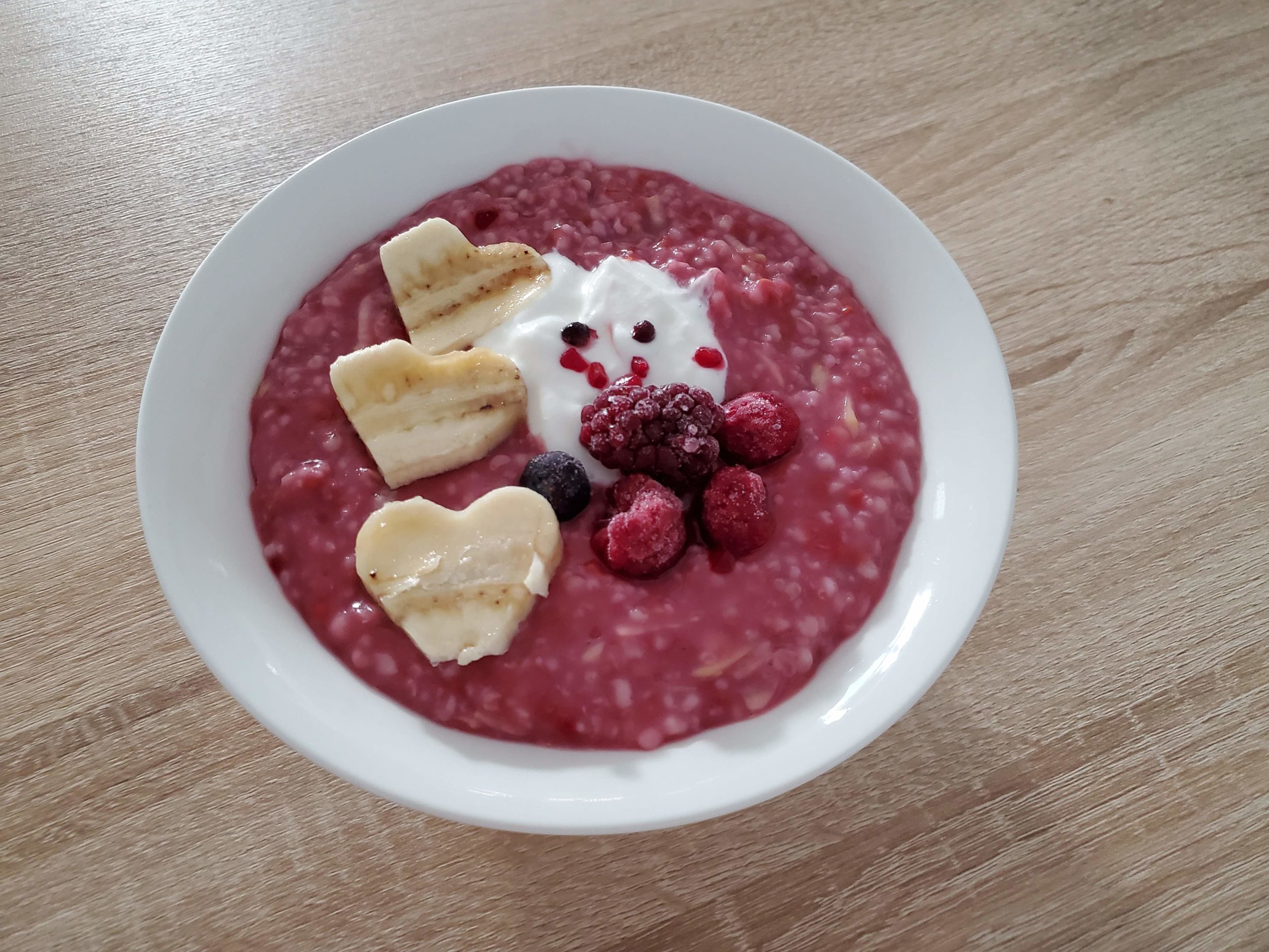 You are currently viewing Pink Very Berry Oatmeal