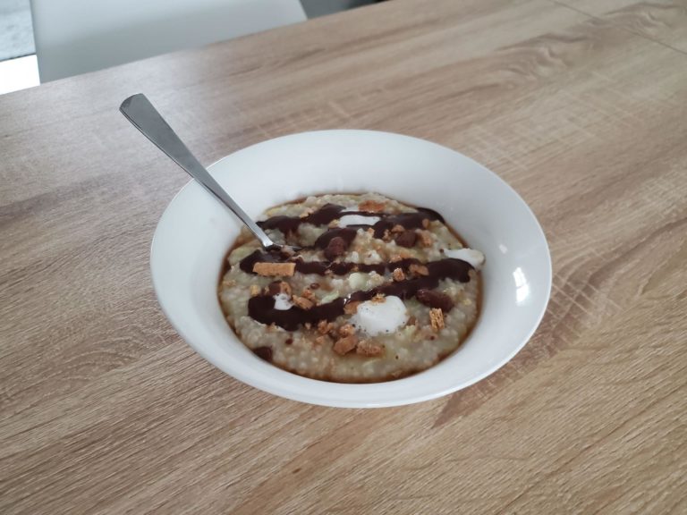 Read more about the article S’mores Oatmeal