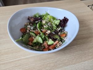 Read more about the article Chicken Quinoa Salad